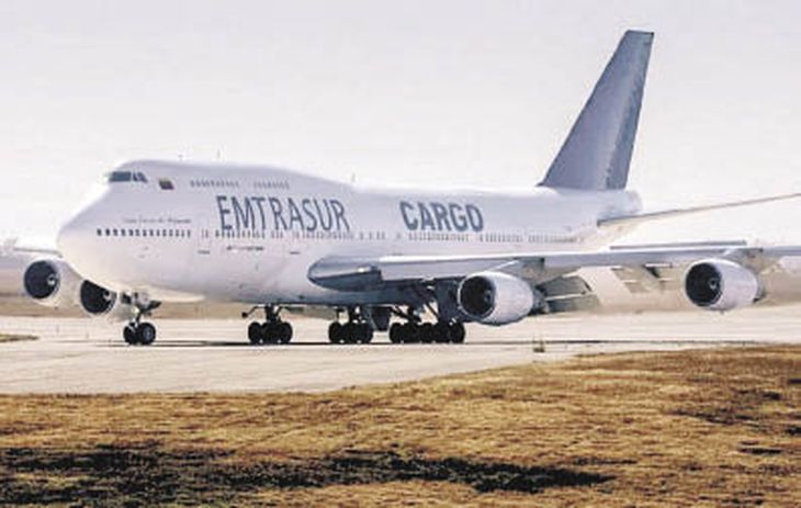 varado. El avión Boeing 747 quedó retenido y sin combustible en Ezeiza.