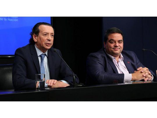 El ministro de Producción tomará las funciones del exsecretario de Trabajo y negociará con empresarios y gremios.