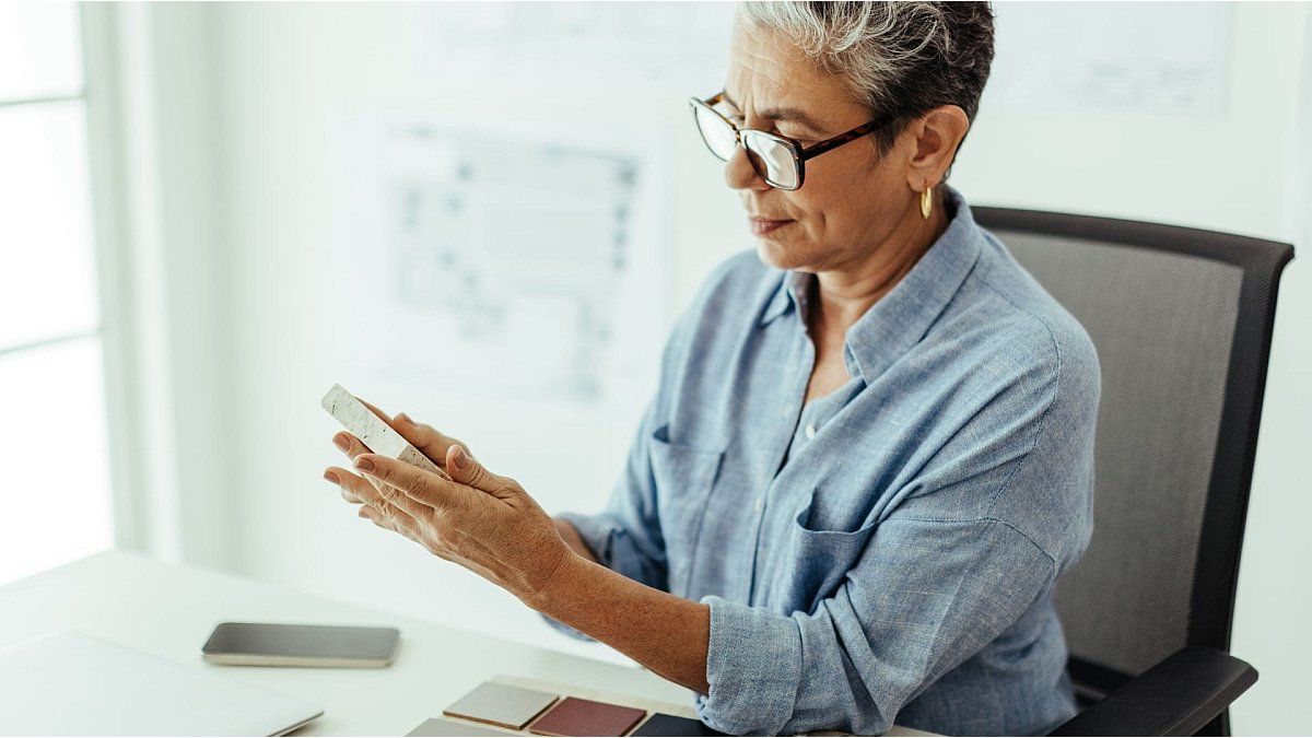 70% of women “Silver” feel economically independent, but go to care tasks as something frequent