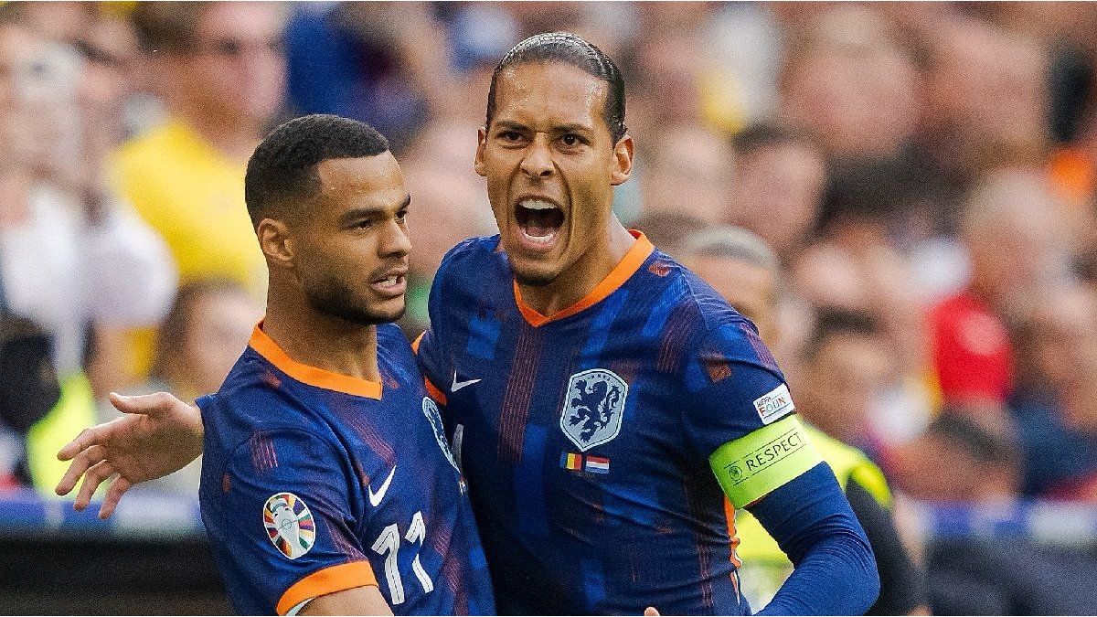 The Netherlands advanced to the quarterfinals of the European Championship after beating Romania 3-0