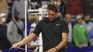 He puts the headband back on. Juan Martín Del Potro returns to the courts. He puts the headband back on. Juan Martín Del Potro returns to the courts.