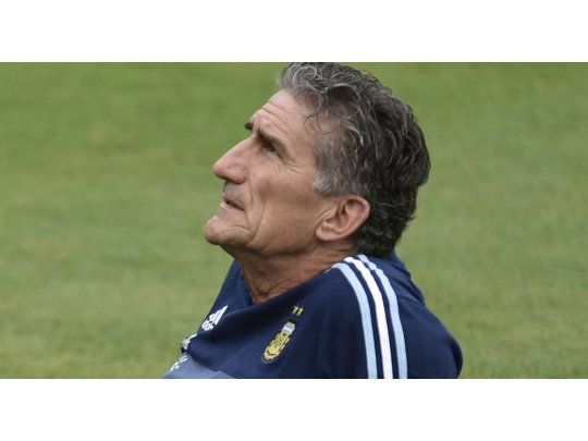 Bauza liberó a sus jugadores luego que el avión de vuelta se retrasara.