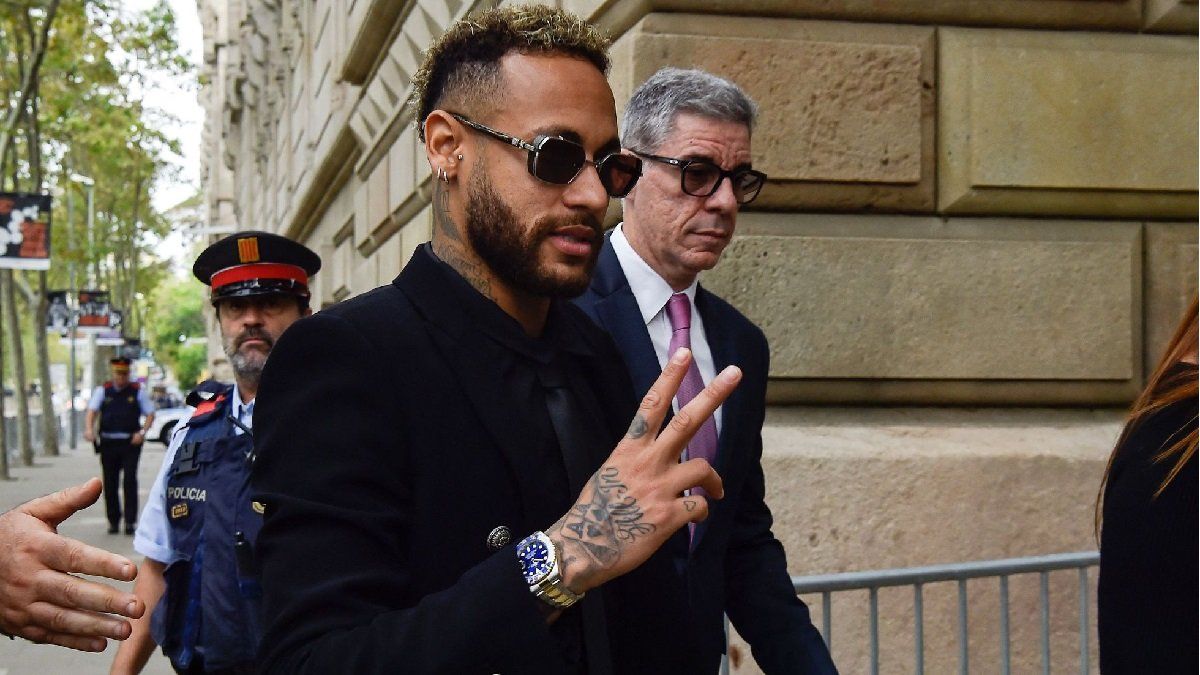 Neymar declarará ante un Tribunal en España por estafa en su pase al Barcelona