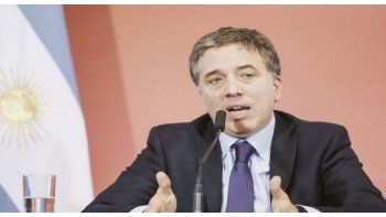 ámbito.com | meta. El ministro Dujovne espera, tranquilo, el resultado final del déficit de este año para la segunda quincena de enero.