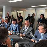Karina Milei encabezó en San Juan la apertura de la Mesa Federal Minera, junto a gobernadores, funcionarios y empresarios del sector. Karina Milei encabezó en San Juan la apertura de la Mesa Federal Minera, junto a gobernadores, funcionarios y empresarios del sector.