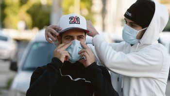 controles. El Gobierno de Kicillof busca que los municipios sean rigurosos en el cumplimiento de las medidas e incentivó a los intendentes con un fondo por el cual se repartirá lo recaudado en concepto de multas. controles. El Gobierno de Kicillof busca que los municipios sean rigurosos en el cumplimiento de las medidas e incentivó a los intendentes con un fondo por el cual se repartirá lo recaudado en concepto de multas.