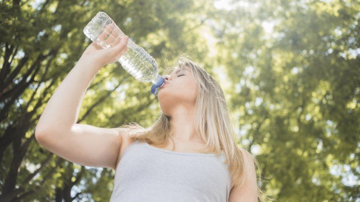 Sobre todo en caso de hacer ejercicio, es vital estar bien hidratados. Y más en verano.