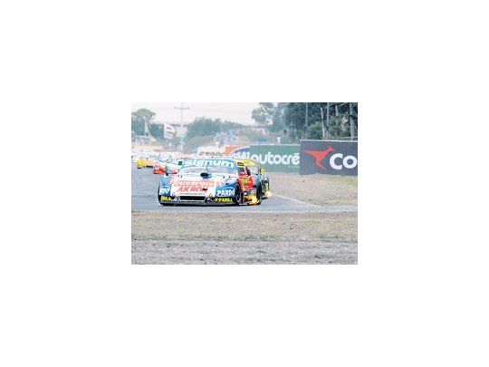 El Chevrolet de Guillermo Ortelli, con el que se acaba de coronar nuevamente campeón del Turismo Carretera, categoría que sufrirá cambios en la próxima temporada.