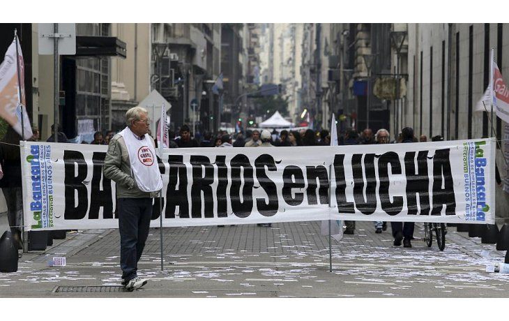 Los bancarios reclaman la reapertura de las paritarias.