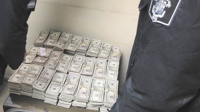 DEVOLUCIÓN. El dinero secuestrado en el operativo del 4 de agosto de 2007.