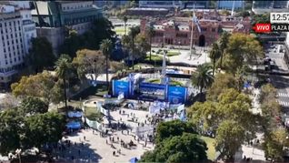 Ya comenzó la marcha de la CGT en la previa del Día del Trabajador. Ya comenzó la marcha de la CGT en la previa del Día del Trabajador.