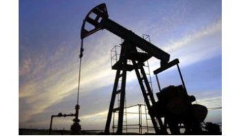 Petróleo cayó 2,3% y cotizó otra vez debajo de u$s 50