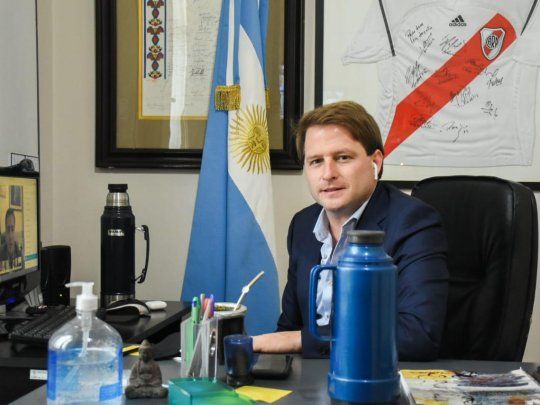 Alex Campbell confirmó que su test de coronavirus dio positivo.