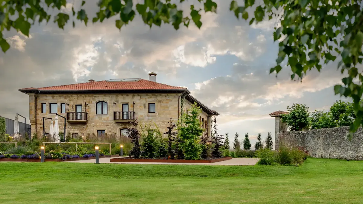 The Asturian Palace that became a relic more than a luxurious hotel chain