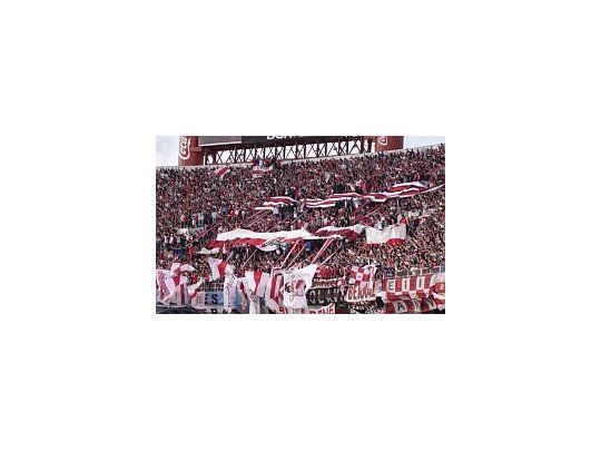 Walter Paz tenía 18 años y le agarró un ataque cardíaco mirando a River frente a Vélez.