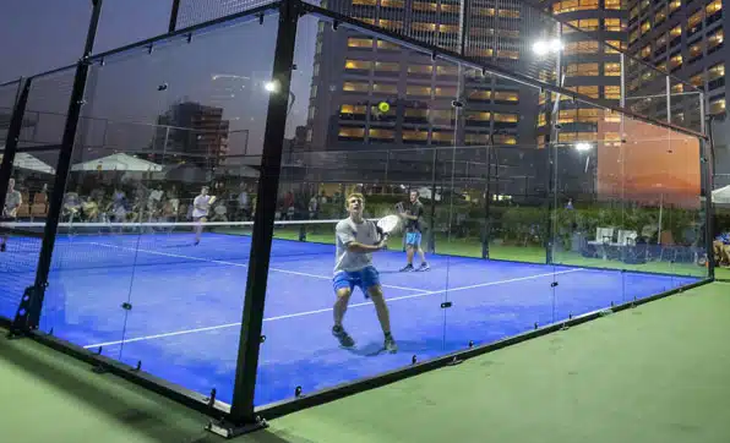 El pádel tiene su revival y buena parte de la actividad transcurre en las canchas de Enjoy Punta del Este. El pádel tiene su revival y buena parte de la actividad transcurre en las canchas de Enjoy Punta del Este.