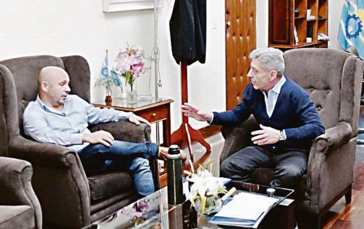 Casos. Mariano Arcioni con su opción de boleta corta logró en Chubut un caudal de votos inferior a los votos en blanco. Ayer acusó recibo y comenzó a pregonar la unidad del PJ.