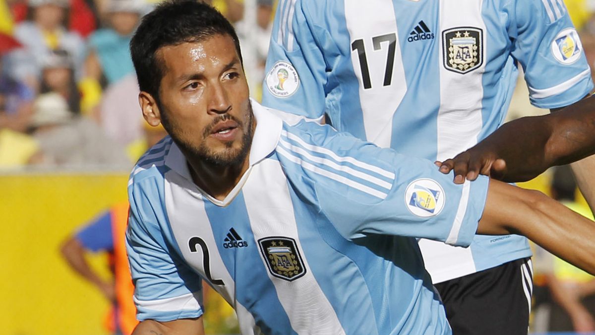 He played for many years in Europe, a world final with Argentina and today he is dedicated to the real estate market