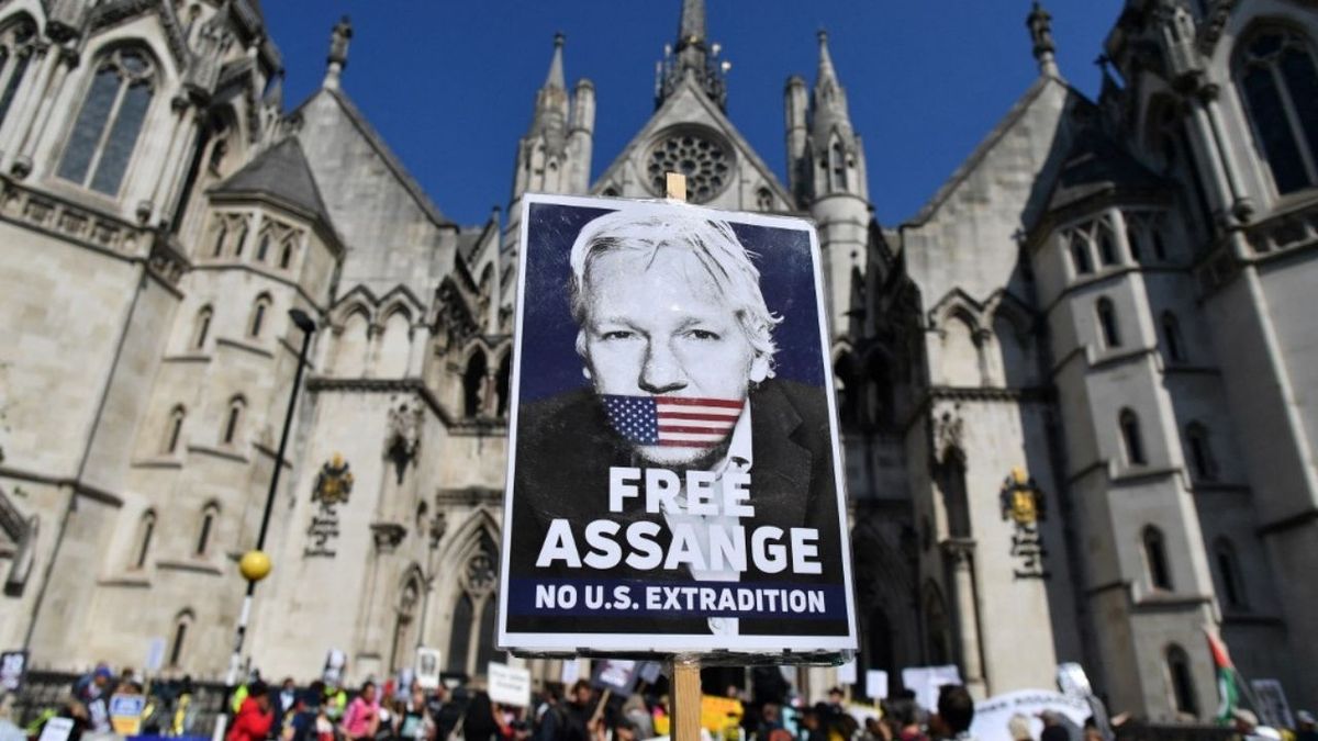El gobierno británico le dio luz verde a la extradición de Julian Assange a Estados Unidos