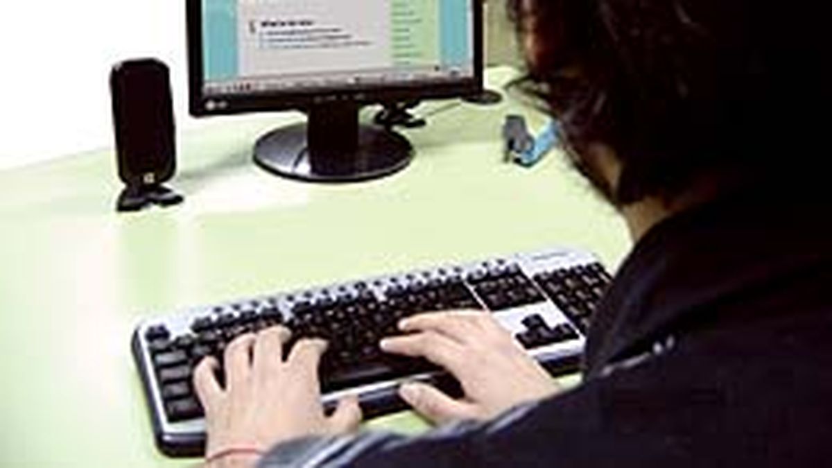 Escriben libro exclusivo para Twitter
