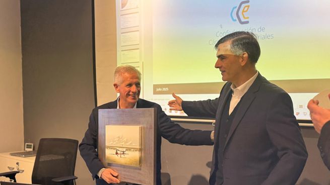Diego ONeill traspasa a Leonardo Loureiro la presidencia de la CCE.