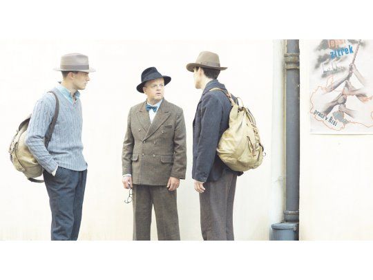 Elenco. Los heroicos Jamie Dornan, Tobey Jones y Cillian Murphy.