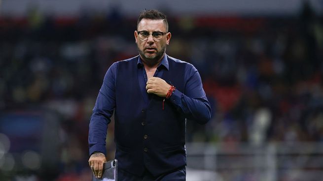 El Turco Antonio Mohamed, técnico de Toluca, criticó con dureza el calendario de la Seleccción Mexicana.