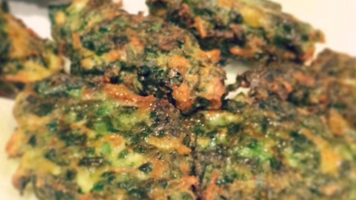 Recetas: cómo preparar buñuelos de acelga fritos