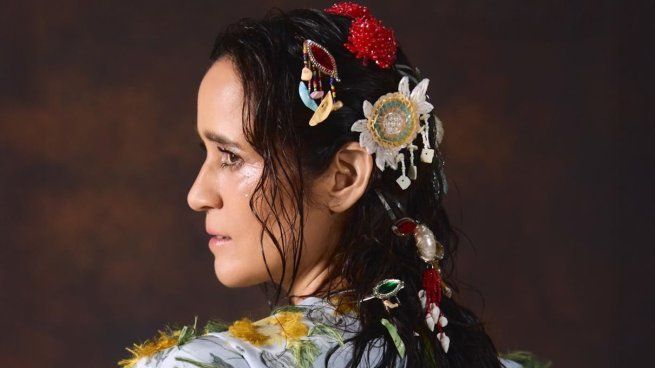 La artista mexicana vuelve con nueva música.