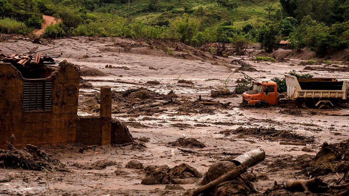 Brazil demands immediate payment of US.7 billion to Vale and BHP for 2015 disaster