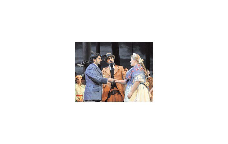 ámbito.com | La excelente soprano Carla Filipcic Holm (Agathe) se ganó las mayores ovaciones, seguida por el barítono Hernán Iturralde (un imponente Caspar) y un esforzado Enrique Folger como Max.