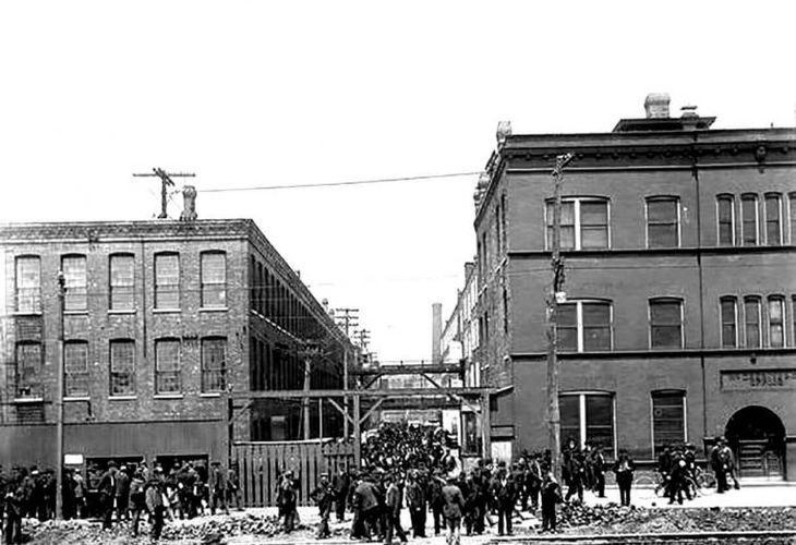Las huelgas en Estados Unidos que dieron lugar a la conmemoraci&oacute;n de los m&aacute;rtires de Chicago.