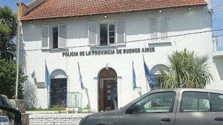 La comisaría 10ma de City Bell, donde detuvieron a los acusados por abuso sexual en La Plata.