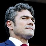 Joe Kent renunció como director del Centro Nacional Antiterrorista. Joe Kent renunció como director del Centro Nacional Antiterrorista.