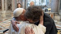 ámbito.com | javier milei con el papa francisco 2024 3.JPG