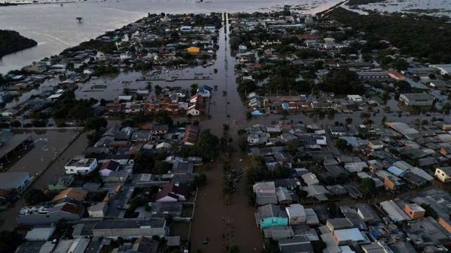 Uruguay exporta energía a Brasil por las inundaciones en el sur del país.