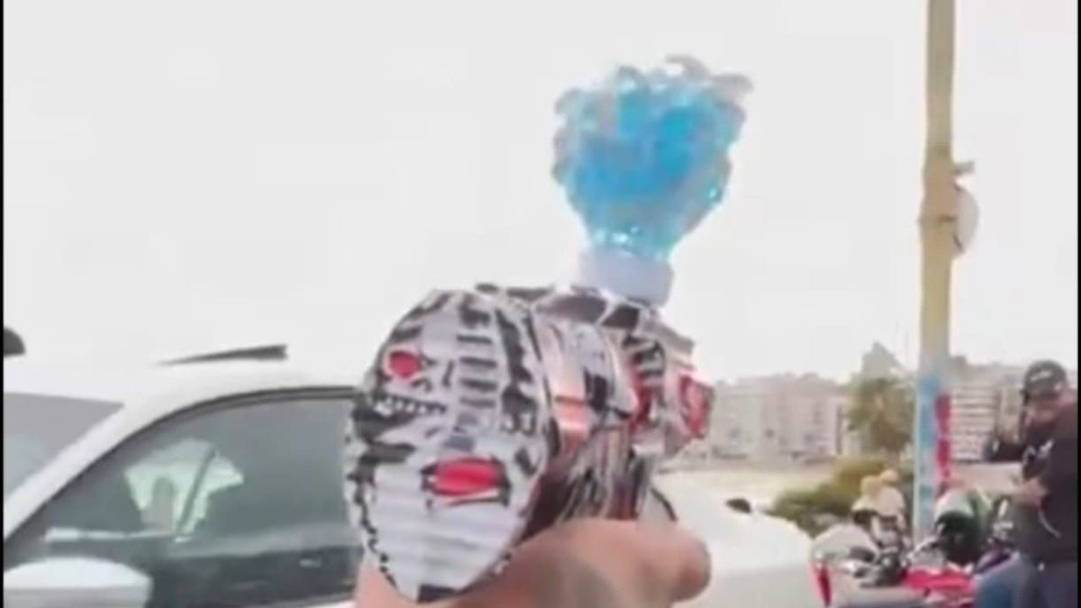Missions: controversy over hydrogel toy weapons