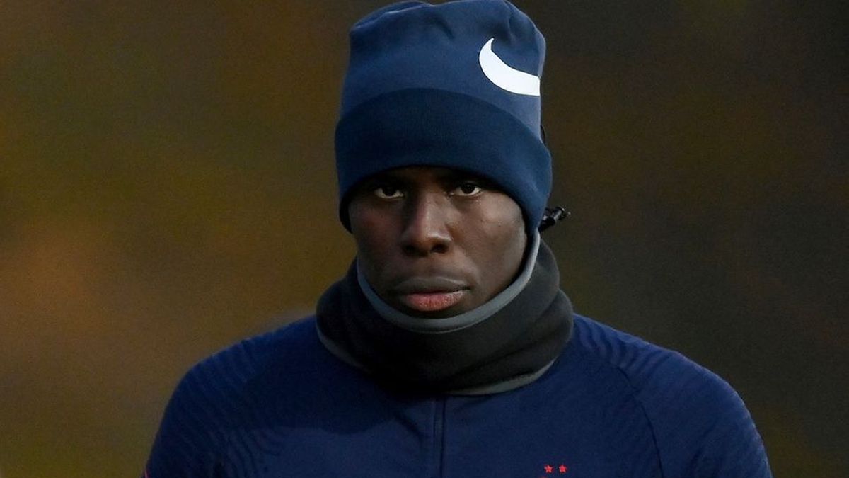 After the mistreatment of his cat Zouma faces harsh consequences