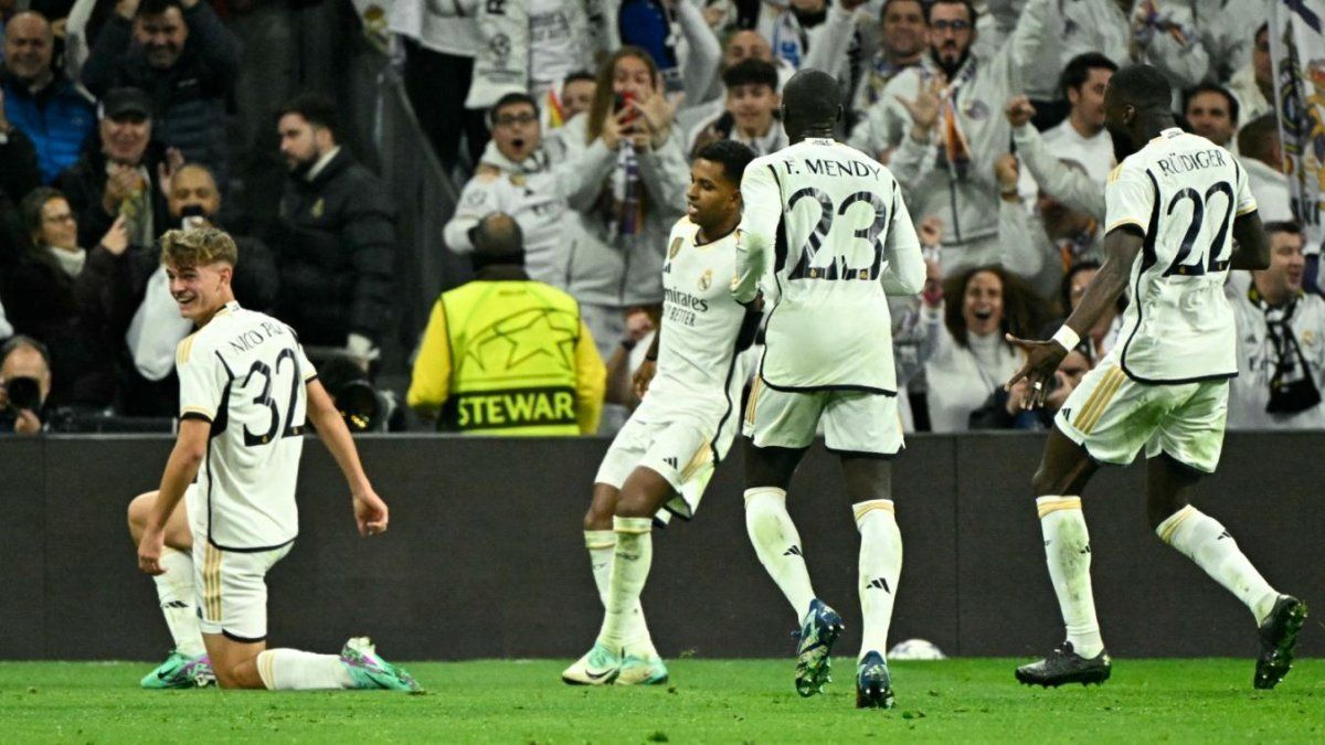 Who is the 19-year-old Argentine star who was already summoned by Scaloni for the National Team