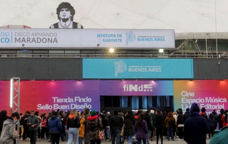 mas de 80 mil personas participaron de la feria finde