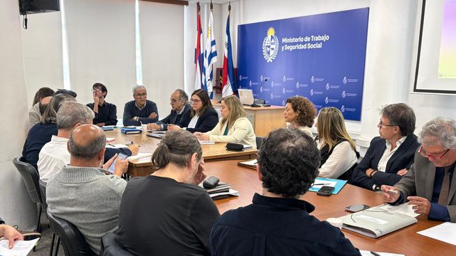 La iniciativa del gobierno genera expectativas en jóvenes y mayores de 50 años en la búsqueda de empleo.