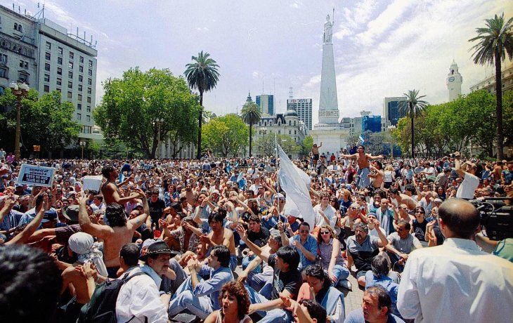 Si el fetichismo tecnocrático condujo al colapso en 2001, su versión recargada de 2025 podría llevar a Argentina a un punto sin retorno. 