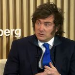 Javier Mllei en Davos. En dos años bajó la recaudación de impuestos por habitante. Javier Mllei en Davos. En dos años bajó la recaudación de impuestos por habitante.