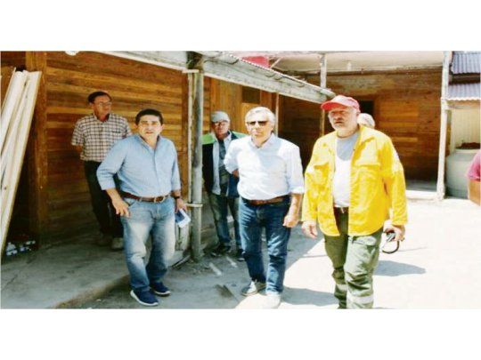 Objetivo. Alfredo Cornejo, abocado de lleno ahora a los incendios que afectan la provincia, busca ampliar el “ítem aula” de los docentes a todo el sector público mendocino.