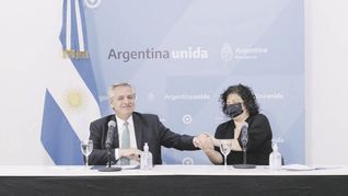 aumento. Alberto Fernández estuvo acompañado por Carla Vizzotti en el Hospital Nacional en Red “Lic. Laura Bonaparte” en Parque Patricios.