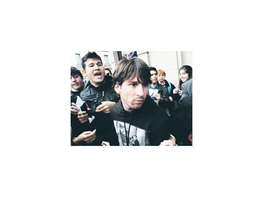Joven intentó agredir a Messi