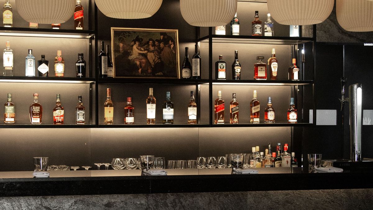 The elegant restaurant in Recoleta with a great gourmet proposal and an unrivaled variety of cocktails and wines