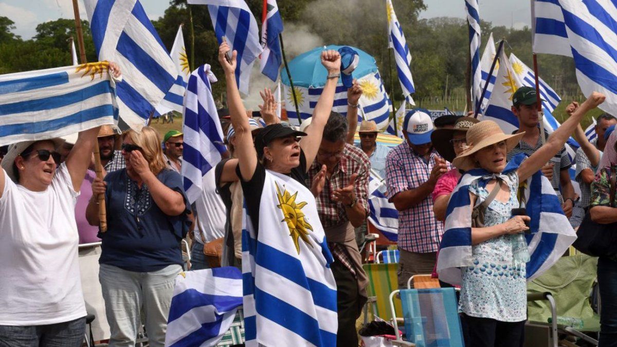 One Only Uruguay criticized the government for the fiscal deficit