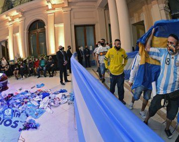 Cómo será el cortejo fúnebre de Diego Maradona