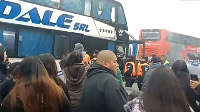Las fuerzas de seguridad revisan los accesos a la Ciudad de Buenos Aires.